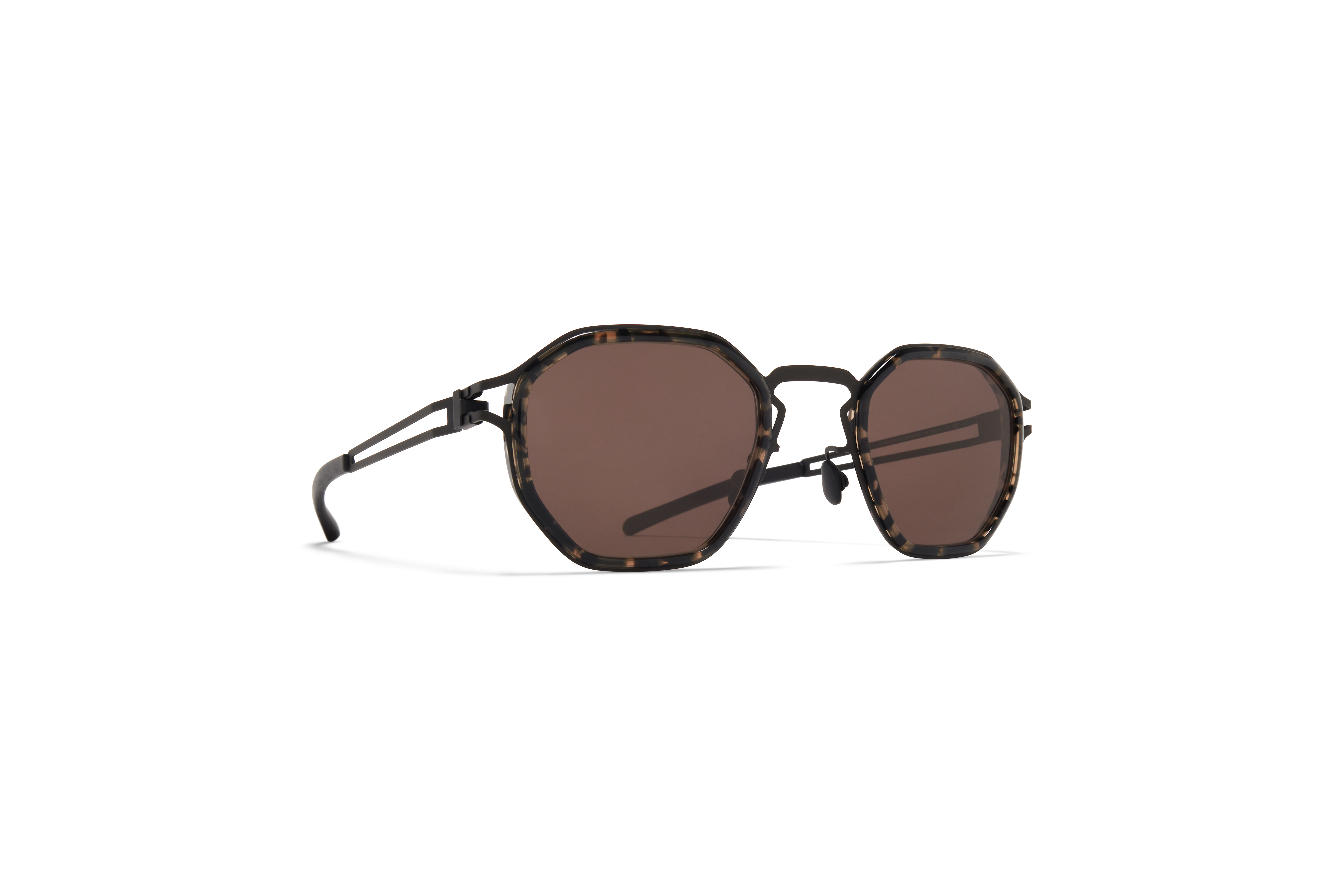 GIA - A16 Black/Antigua alternate angle