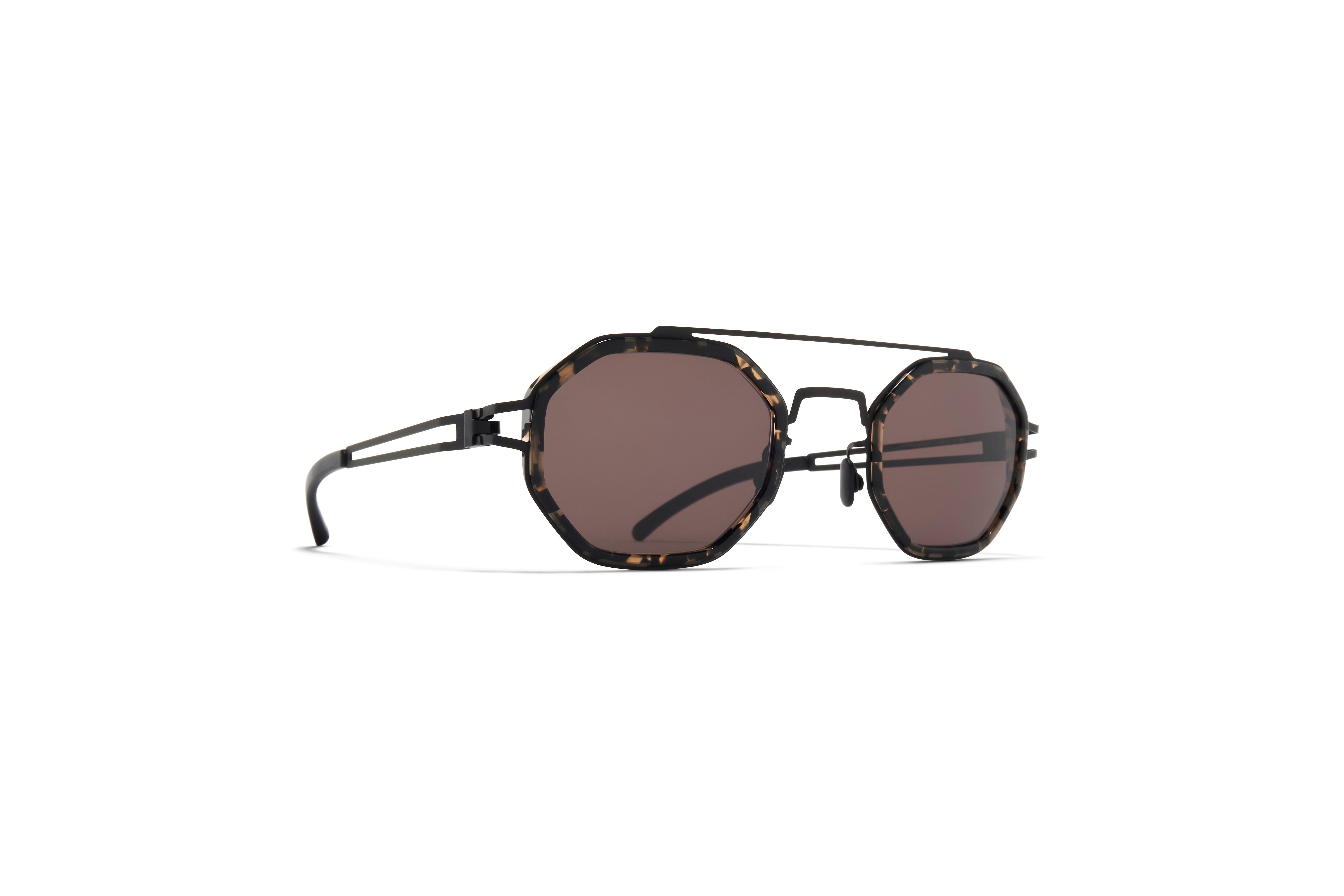 ARTURO - A16 Black/Antigua alternate angle