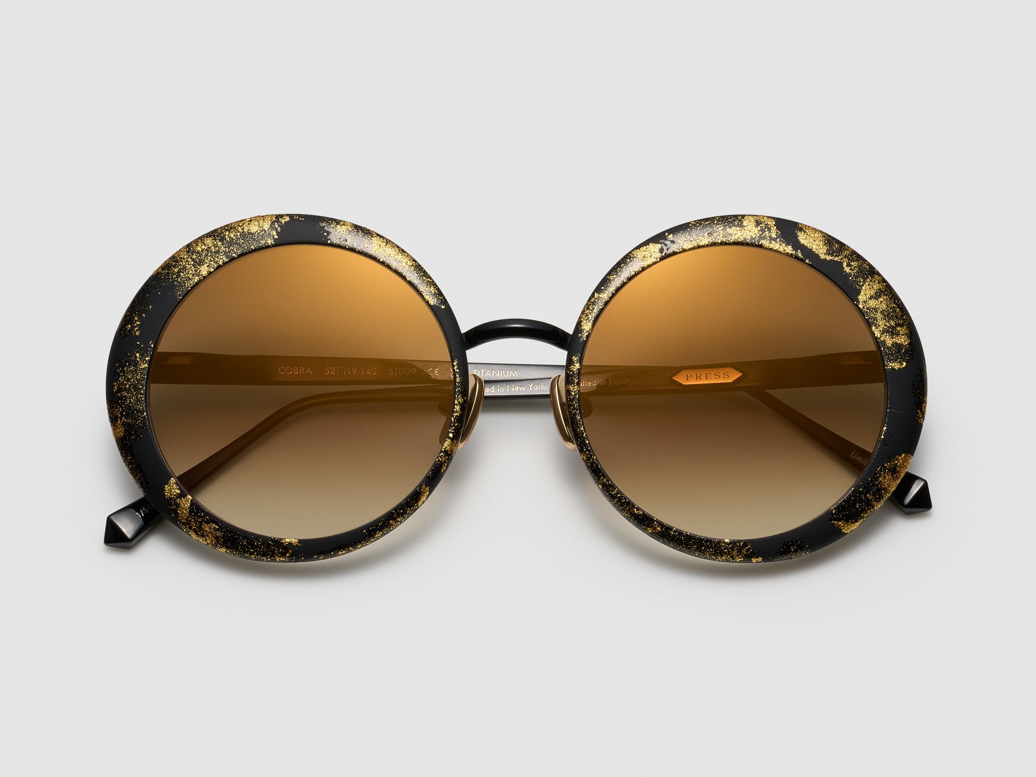 Cobra Gold Leaf view 1