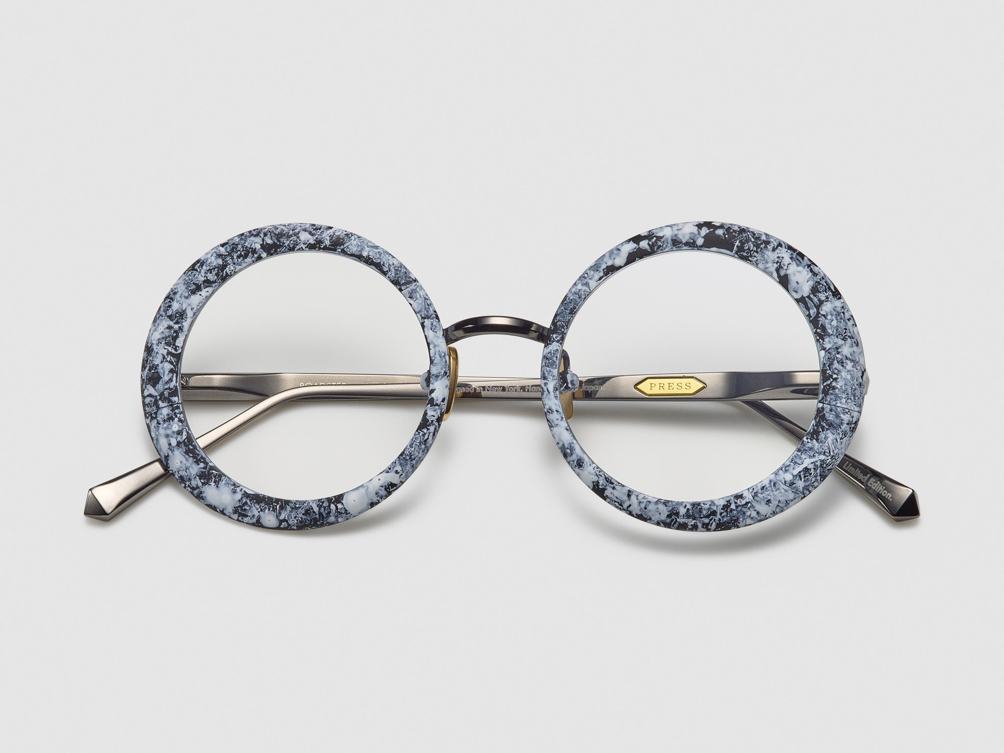 White Marble / Ruthenium - ST008